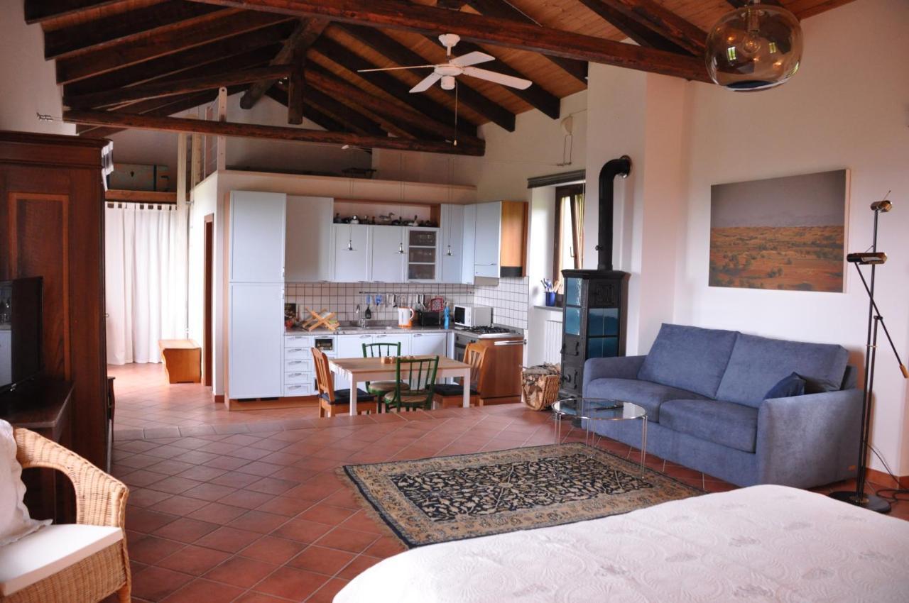 Casa Langa Di Lola Bed & Breakfast Mango Exterior photo