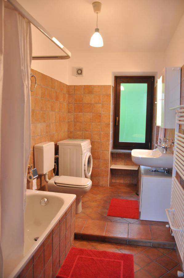 Casa Langa Di Lola Bed & Breakfast Mango Exterior photo